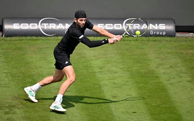 Jacob Fearnley GBR Aktion Tennis Herren BOSS Open ATP, Tennis Herren 500 Stuttgart 2025 Weissenhof BOSS Open ATP 500 Stuttgart 2025
