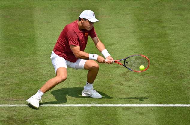 Brandon Nakashima USA Aktion Tennis Herren BOSS Open ATP, Tennis Herren 500 Stuttgart 2025 Weissenhof BOSS Open ATP 500 Stuttgart 2025