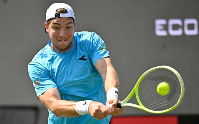 Jan-Lennard Struff (GER) Aktion Tennis Herren BOSS Open ATP, Tennis Herren 500 Stuttgart 2025 Weissenhof BOSS Open ATP 500 Stuttgart 2025