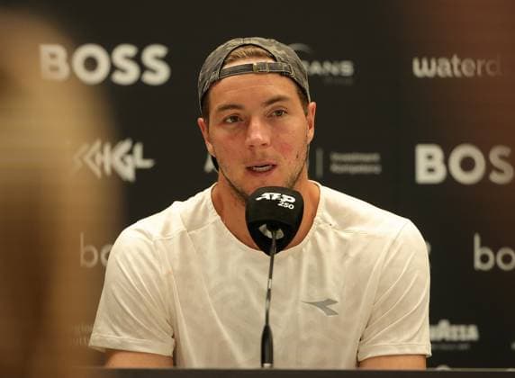 Tennis, ATP-Turnier in Stuttgart, Jan-Lennard Struff Pressekonferenz 08.06.2025,Nations League, Deutschland vs Frankreich , im Bild: Jan Lennard Struff (GER) PK bei Boss Open 2025