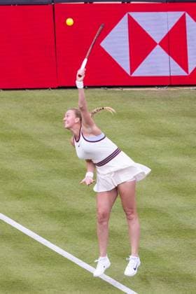 Tennis - 2025 WTA, Tennis Damen HSBC Championships - Round One - P. Kvitova vs B. Haddad Maia - The Queens Club - Monday 9th June 2025 Petra Kvitova (CZE) servies in the first ladies game at Queens 2025 Colorsport Daniel Bearham  csp_ten_quW_db_09062025_