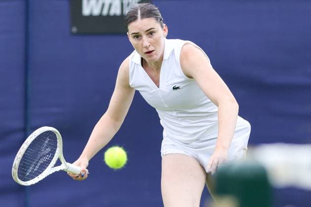 Ilkley Tennis Club, England, June 9th 2025: Elsa Jacquemot during the WTA, Tennis Damen 125 Lexus Ilkley Open match with Sijia Wei at Ilkley Tennis Club in Ilkley, England on June 9th 2025. (Sean Chandler SPP) Copyright: xSeanxChandlerx xSPPx spp-en-SeChSp-WTA 125 Lexus Ilkley Open - Sijia Wei v Elsa Jacquemot - Ilkley Tennis Club-152F5A4179