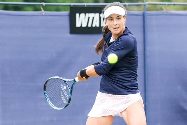 Ilkley Tennis Club, England, June 9th 2025: Lucrezia Stefanini during the WTA, Tennis Damen 125 Lexus Ilkley Open match with Viktorija Golubic at Ilkley Tennis Club in Ilkley, England on June 9th 2025. (Sean Chandler SPP) Copyright: xSeanxChandlerx xSPPx spp-en-SeChSp-WTA 125 Lexus Ilkley Open - Lucrezia Stefanini v Viktorija Golubic - Ilkley Tennis Club-52F5A4540