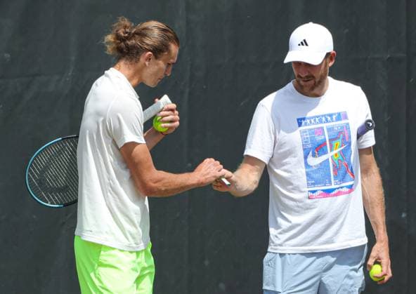 10.06.2025,Boss Open 2025, TC Weissenhof Stuttgart, ATP, Tennis Herren Tour 250 Tennis, im Bild: Alexander Zverev (GER) und Matthias Bachinger (GER)