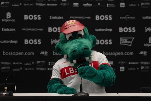 Sport Themen der Woche KW24 Fritzle vom VFB Stuttgart im Konferenzraum, Tennis, ATP, Tennis Herren Turnier, Boss-Open, 10.06.2025 Tennis, ATP-Turnier, Boss-Open, 10.06.2025 Stuttgart *** Fritzle from VFB Stuttgart in the conference room, Tennis, ATP Tournament, Boss Open, 10 06 2025 Tennis, ATP Tournament, Boss Open, 10 06 2025 Stuttgart Copyright: xEibner-Pressefoto EdwardxCheungx EP_ECG