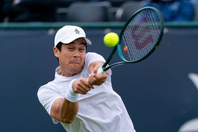 2025-06-10 2025 Libema Open Grass Court Championships ROSMALEN, NETHERLANDS - JUNE 10: Mackenzie McDonald of United States of America in action during Day Two of 2025 Libema Open Grass Court Championships at Autotron on June 10, 2025 in Rosmalen, Netherlands. Rosmalen Autotron Netherlands Content not available for redistribution in The Netherlands directly or indirectly through any third parties. Copyright: xJorisxVerwijstx