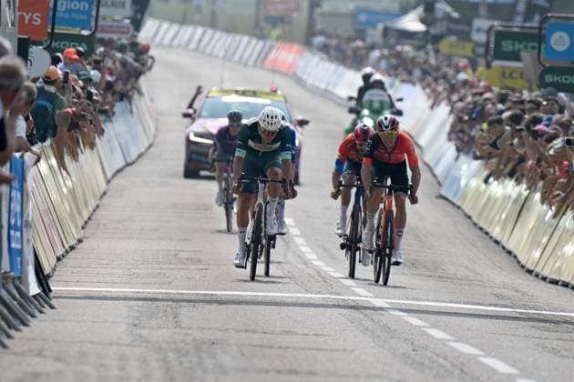 10-06-2025 Criterium Du Dauphine Libere; Tappa 03 Brioude - Charantonnay; 2025, Alpecin - Deceuninck; 2025, Ineos Grenadiers; Van Der Poel, Mathieu; Laurance, Axel; Charantonnay; 