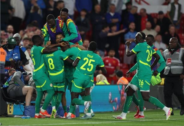 England v Senegal - International Friendly, Länderspiel, Nationalmannschaft Idrissa Gueye, Lamine Camara, Iliman Ndiaye and Boulaye Dia of Senegal celebrate 3rd goal during the international friendly match between England and Senegal at City Ground on June 10, 2025 in Nottingham, England. Nottingham City Ground England United Kingdom Copyright: xNigelxFrench Sportsphoto APLx 14128289