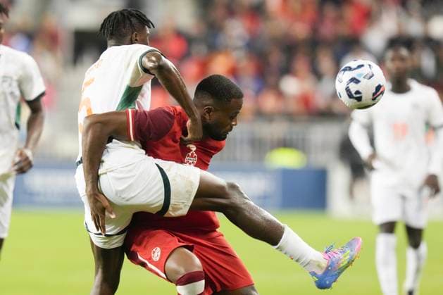 June 10, 2025, Toronto, On, CANADA: Canada s Cyle Larin battles for the ball with Cote d Ivoire s Ghislain Konan during second half Canadian Shield Tournament action, in Toronto, on Tuesday June 10, 2025. Canada News - June 10, 2025  - ZUMAc35_ 20250610_zaf_c35_131 Copyright: xChrisxYoungx