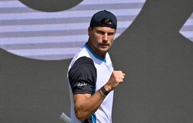 Marton Fucsovics (HUN) Jubel, Freude, Emotion, emotional, jubelt, Glueck, gluecklich, Tennis Herren BOSS Open ATP, Tennis Herren 250 Stuttgart 2025 Weissenhof BOSS Open ATP 250 Stuttgart 2025