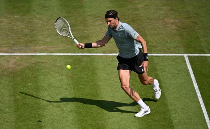 Arthur Rinderknech (FRA) Aktion Tennis Herren BOSS Open ATP, Tennis Herren 250 Stuttgart 2025 Weissenhof BOSS Open ATP 250 Stuttgart 2025