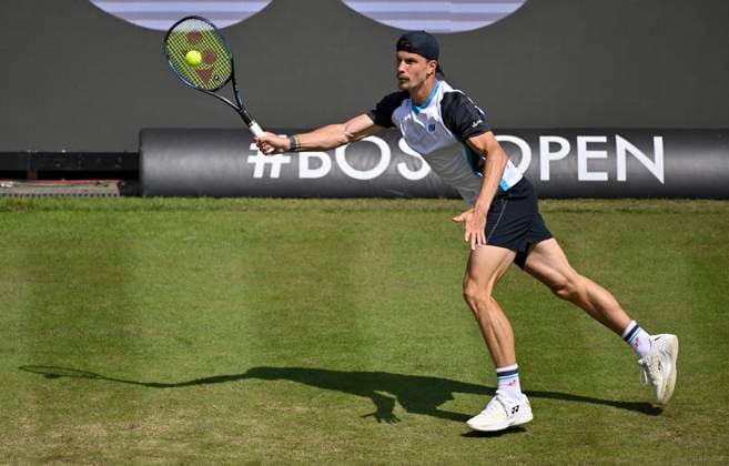 Marton Fucsovics (HUN) Aktion Tennis Herren BOSS Open ATP, Tennis Herren 250 Stuttgart 2025 Weissenhof BOSS Open ATP 250 Stuttgart 2025