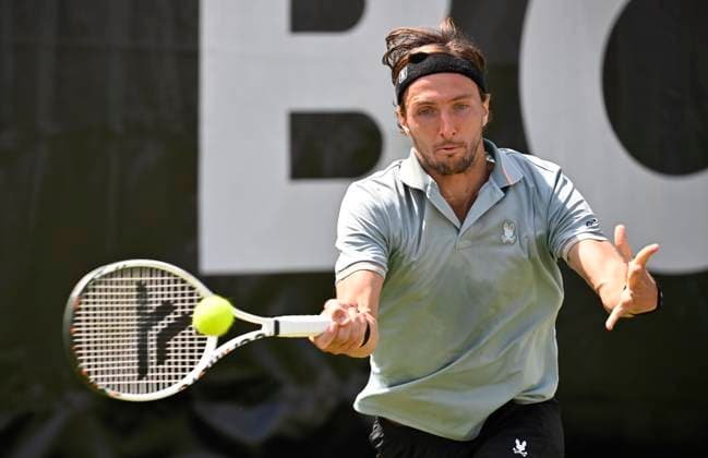 Arthur Rinderknech (FRA) Aktion Tennis Herren BOSS Open ATP, Tennis Herren 250 Stuttgart 2025 Weissenhof BOSS Open ATP 250 Stuttgart 2025