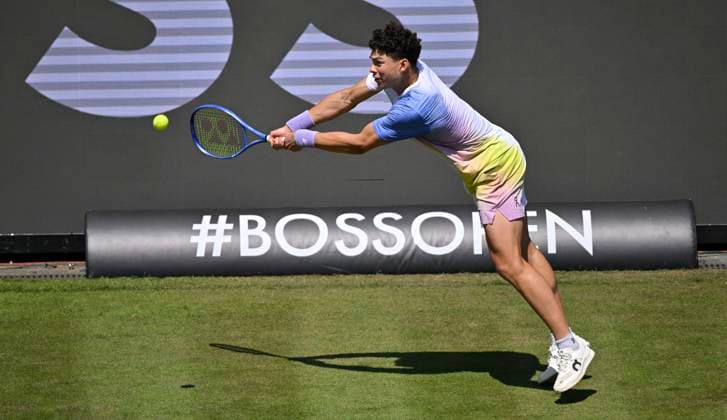 Ben Shelton (USA) Aktion Tennis Herren BOSS Open ATP, Tennis Herren 250 Stuttgart 2025 Weissenhof BOSS Open ATP 250 Stuttgart 2025