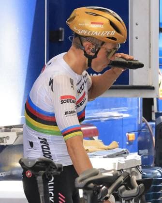 Remco Evenepoel, Soudal Quick-Step, during the warm, during the Criterium du Dauphine 2025, Cycling event, Stage 4, Individual Time Trial, Charmes-sur-Rhone > Saint-Peray (17,4 Km) on 11 June 2025 in Saint-Peray, France - during Criterium du Dauphine 2025 - Stage 4, Street Cycling race in France, France, June 11 2025 Copyright: xStefanoxCavasino IPAxSportx xipa-agency.netx xx IPA_58916651 IPA_Agency_IPA58916651