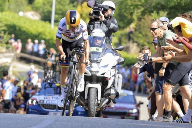 Sport Bilder des Tages Remco Evenepoel, Soudal Quick-Step, winner stage, during the warm, during the Criterium du Dauphine 2025, Cycling event, Stage 4, Individual Time Trial, Charmes-sur-Rhone > Saint-Peray (17,4 Km) on 11 June 2025 in Saint-Peray, France - during Criterium du Dauphine 2025 - Stage 4, Street Cycling race in France, France, June 11 2025 Copyright: xStefanoxCavasino IPAxSportx xipa-agency.netx xx IPA_58922207 IPA_Agency_IPA58922207