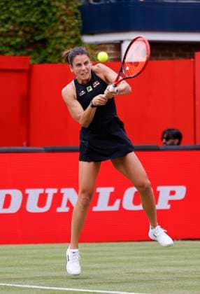 11th June 2025; HSBC Championships, Queen s Club, West Kensington, London, England: HSBC Womens Championships queens Club, Day 3, Emma Navarro (USA) plays a backhand shot against Beatriz Haddad Maia (BRA)  ActionPlus12800268 HongboxChen