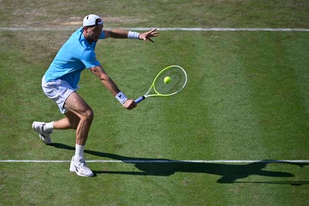 Jan-Lennard Struff (GER) Aktion Tennis Herren BOSS Open ATP, Tennis Herren 250 Stuttgart 2025 Weissenhof BOSS Open ATP 250 Stuttgart 2025