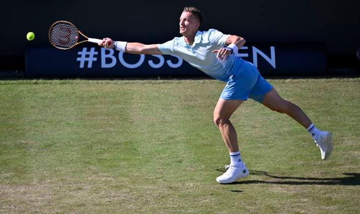 Jiri Lehecka (CZE) Aktion Tennis Herren BOSS Open ATP, Tennis Herren 250 Stuttgart 2025 Weissenhof BOSS Open ATP 250 Stuttgart 2025