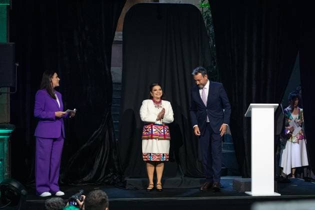 Unveiling of World Cup countdown clock in Mexico City MEXICO CITY, MEXICO - JUNE 11: The road to the 2026 FIFA World Cup, WM, Weltmeisterschaft, Fussball officially began with the unveiling of the countdown clock in Mexico City, Mexico on June 11, 2025. Fans gathered to celebrate the milestone, marking the final stretch before the world s biggest football tournament returns. With Mexico, the United States, and Canada set to host, preparations are in full swing for a World Cup. Clara Brugada, Mayor of Mexico City, stands in front of the FIFA World Cup countdown clock alongside Jurgen Mainka, Director of FIFA Mexico during the ceremony. Grace Hie Yoon Anadolu Mexico City Mexico. Editorial use only. Please get in touch for any other usage. Copyright: x2025xAnadoluxGracexHiexYoonx