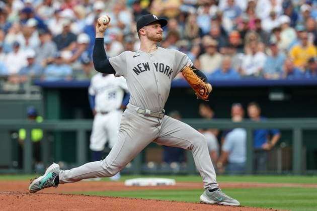 MLB, Baseball Herren, USA 2025: Yankees Vs Royals JUN 11 June 11, 2025: New York Yankees starting pitcher Clarke Schmidt (36) pitches against the Kansas City Royals during the first inning at Kauffman Stadium in Kansas City, MO. David Smith CSM (Credit Image: Â David Smith Cal Media) Kansas City Mo United States of America EDITORIAL USE ONLY Copyright: xx ZUMA-20250611_zma_c04_027.jpg DavidxSmithx csmphotothree391602