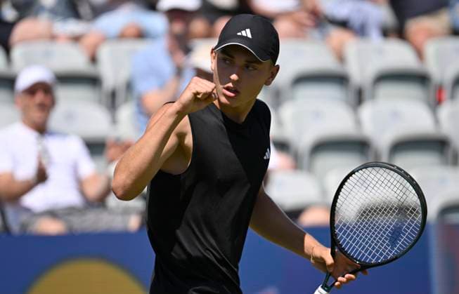Justin Engel (GER) Jubel, Freude, Emotion, emotional, jubelt, Glueck, gluecklich, Tennis Herren BOSS Open ATP, Tennis Herren 250 Stuttgart 2025 Weissenhof BOSS Open ATP 250 Stuttgart 2025