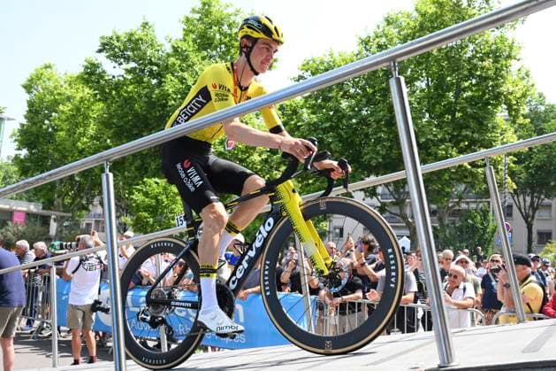 Criterium du Dauphine 2025 Stage 5 MACON, FRANCE - JUNE 12 : Kuss Sepp (USA) of Team Visma Lease a Bike during stage 5 of the 77th edition of Criterium du Dauphine Libere an UCI World Tour 2.UWT cycling road race stage for Men Elite of 183 km with start in Saint-Priest and finish in Macon on June 12, 2025 in Macon, France, 12 06 2025 ( Motordriver Kenny Verfaillie - Macon France  Copyright: xVincentxKalutx