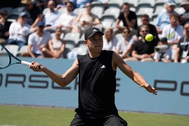 Justin Engel Volley, Aktion, Alex Michelsen vs. Justin Engel, Tennis, ATP, Tennis Herren Turnier, Boss-Open, Center-Court, Achtelfinale, 11.06.2025, Alex Michelsen vs. Justin Engel, Tennis, ATP-Turnier, Boss-Open, Center-Court, Achtelfinale, 11.06.2025, Stuttgart Copyright: xEibner-Pressefoto EdwardxCheungx EP_ECG