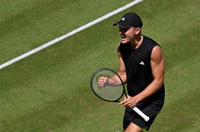 Justin Engel (GER) Jubel, Freude, Emotion, emotional, jubelt, Glueck, gluecklich, Gestik Geste Tennis Herren BOSS Open ATP, Tennis Herren 250 Stuttgart 2025 Weissenhof BOSS Open ATP 250 Stuttgart 2025