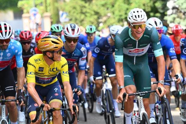 Criterium du Dauphine 2025 Stage 5 MACON, FRANCE - JUNE 12 : Evenepoel Remco (BEL) of Soudal - Quick Step and Van Der Poel Mathieu (NED) of Alpecin - Deceuninck during stage 5 of the 77th edition of Criterium du Dauphine Libere an UCI World Tour 2.UWT cycling road race stage for Men Elite of 183 km with start in Saint-Priest and finish in Macon on June 12, 2025 in Macon, France, 12 06 2025 ( Motordriver Kenny Verfaillie - Macon France  Copyright: xVincentxKalutx