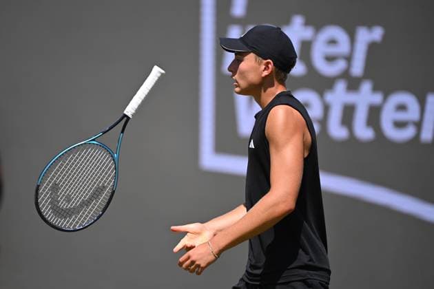 Justin ENGEL (GER), wirft seinen Schlaeger weg, Aktion,Einzelbild,angeschnittenes Einzelmotiv,Halbfigur,halbe Figur. Tennis Boss Open 2025 am 12.06. 2025 auf dem Weissenhof in Stuttgart,
