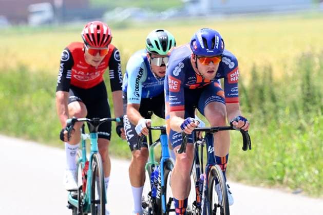Criterium du Dauphine 2025 Stage 5 MACON, FRANCE - JUNE 12 : Leijnse Enzo (NED) of Team Picnic PostNL, Thierry Pierre (FRA) of Arkea - B&B Hotels, Labrosse Jordan (FRA) of Decathlon AG2R La Mondiale Team during stage 5 of the 77th edition of Criterium du Dauphine Libere an UCI World Tour 2.UWT cycling road race stage for Men Elite of 183 km with start in Saint-Priest and finish in Macon on June 12, 2025 in Macon, France, 12 06 2025 ( Motordriver Kenny Verfaillie - Macon France  Copyright: xVincentxKalutx