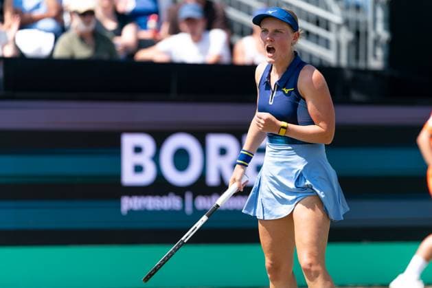 2025-06-12 2025 Libema Open Grass Court Championships ROSMALEN, NETHERLANDS - JUNE 12: Suzan Lamens of the Netherlands reacts during Day Four of 2025 Libema Open Grass Court Championships at Autotron on June 12, 2025 in Rosmalen, Netherlands. Rosmalen Autotron Netherlands Content not available for redistribution in The Netherlands directly or indirectly through any third parties. Copyright: xJorisxVerwijstx