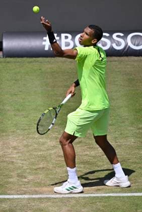 Felix Auger-Aliassime (CAN) Aktion Aufschlag Tennis Herren BOSS Open ATP, Tennis Herren 250 Stuttgart 2025 Weissenhof BOSS Open ATP 250 Stuttgart 2025