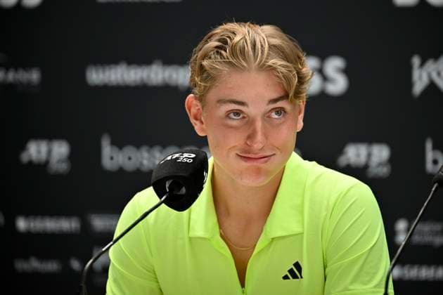 PK Pressekonferenz Justin Engel (GER) Portrait Gestik Geste Tennis Herren BOSS Open ATP, Tennis Herren 250 Stuttgart 2025 Weissenhof BOSS Open ATP 250 Stuttgart 2025