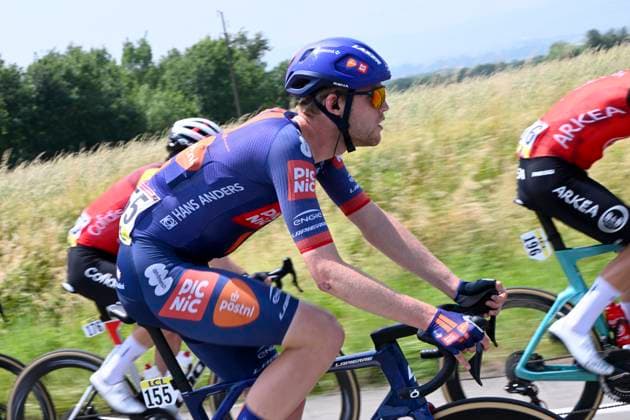Criterium du Dauphine 2025 Stage 5 MACON, FRANCE - JUNE 12 : Leijnse Enzo (NED) of Team Picnic PostNL during stage 5 of the 77th edition of Criterium du Dauphine Libere an UCI World Tour 2.UWT cycling road race stage for Men Elite of 183 km with start in Saint-Priest and finish in Macon on June 12, 2025 in Macon, France, 12 06 2025 ( Motordriver Kenny Verfaillie - Macon France  Copyright: xVincentxKalutx