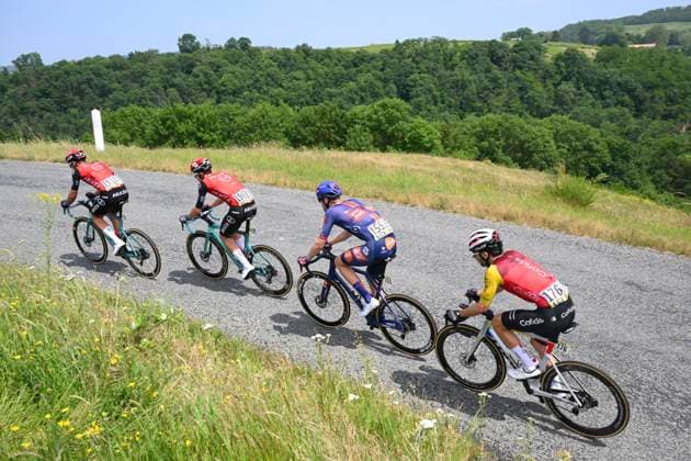 Criterium du Dauphine 2025 Stage 5 MACON, FRANCE - JUNE 12 : Guernalec Thibault (FRA) of Arkea - B&B Hotels, Thierry Pierre (FRA) of Arkea - B&B Hotels, Leijnse Enzo (NED) of Team Picnic PostNL, Thomas Benjamin (FRA) of Cofidis during stage 5 of the 77th edition of Criterium du Dauphine Libere an UCI World Tour 2.UWT cycling road race stage for Men Elite of 183 km with start in Saint-Priest and finish in Macon on June 12, 2025 in Macon, France, 12 06 2025 ( Motordriver Kenny Verfaillie - Macon France  Copyright: xVincentxKalutx