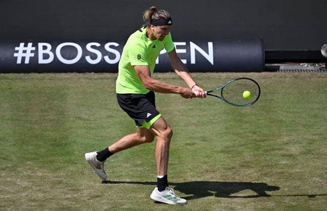 Alexander Zverev (GER) Aktion Tennis Herren BOSS Open ATP, Tennis Herren 250 Stuttgart 2025 Weissenhof BOSS Open ATP 250 Stuttgart 2025