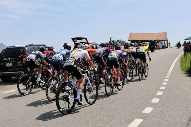 12.06.2025 Tour de Suisse Women 1.Etappe Gstaad-Gstaad. Bild : Die Fahrerinnen im Aufstieg zum Jaunpass.
