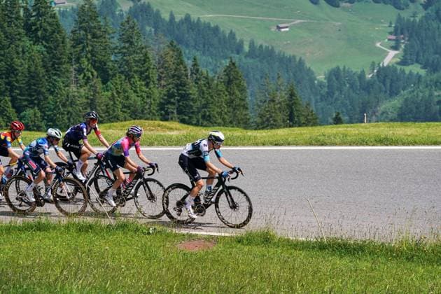 12.06.2025, Tour de Suisse Women 2025 1. Etappe - Gstaad Marlen Reusser ( 71 Movistar Team) führt das Feld auf den Jaunpass bei Boltigen. Boltigen Jaunpass Bern Switzerland