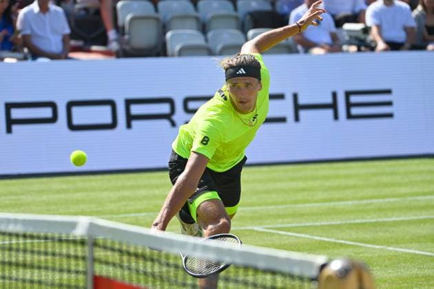 Alexander ZVEREV (GER), Aktion,Einzelbild,angeschnittenes Einzelmotiv,Halbfigur,halbe Figur. Tennis Boss Open 2025 am 12.06. 2025 auf dem Weissenhof in Stuttgart,