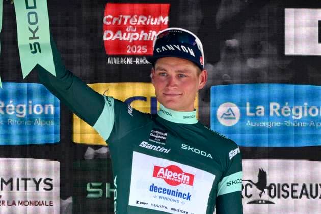 Criterium du Dauphine 2025 Stage 5 MACON, FRANCE - JUNE 12 : Van Der Poel Mathieu (NED) of Alpecin - Deceuninck pictured with the green jersey during the podium ceremony of stage 5 of the 77th edition of Criterium du Dauphine Libere an UCI World Tour 2.UWT cycling road race stage for Men Elite of 183 km with start in Saint-Priest and finish in Macon on June 12, 2025 in Macon, France, 12 06 2025 ( Motordriver Kenny Verfaillie - Macon France  Copyright: xVincentxKalutx