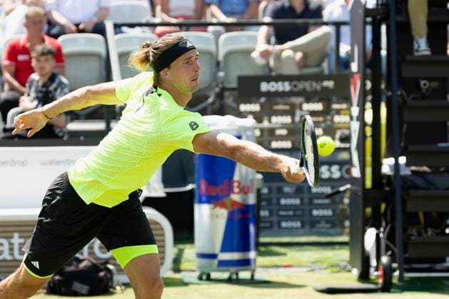 Alexander Zverev (Germany) bei seinem Match gegen Corentin Moutet (France). 12.06.2025, Tennis, Boss Open ATP, Tennis Herren 250, GER, Stuttgart, TC Weissenhof. Copyright: HMBxMedia xHeikoxBecker
