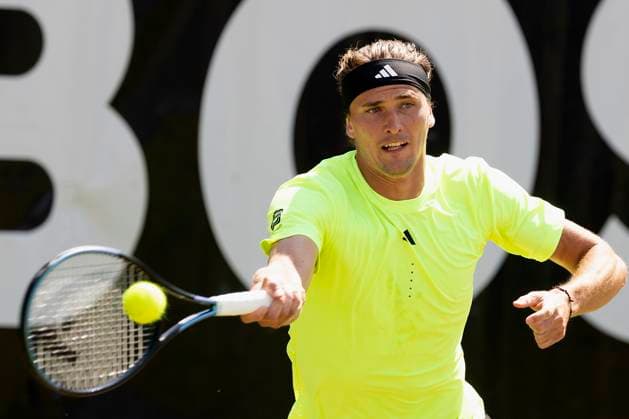 Alexander Zverev (Germany) bei seinem Match gegen Corentin Moutet (France). 12.06.2025, Tennis, Boss Open ATP, Tennis Herren 250, GER, Stuttgart, TC Weissenhof. Copyright: HMBxMedia xHeikoxBecker