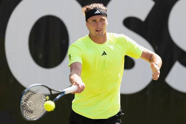 Alexander Zverev (Germany) bei seinem Match gegen Corentin Moutet (France). 12.06.2025, Tennis, Boss Open ATP, Tennis Herren 250, GER, Stuttgart, TC Weissenhof. Copyright: HMBxMedia xHeikoxBecker