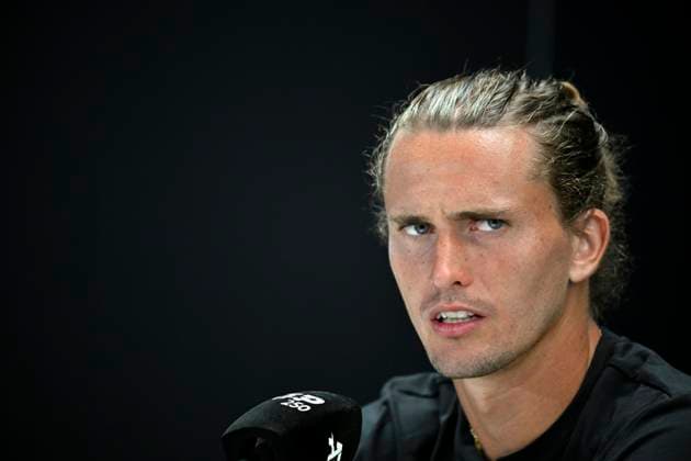 Pressekonferenz PK mit Alexander Zverev (GER) Portrait sauer unzufrieden Gestik Geste Tennis Herren BOSS Open ATP, Tennis Herren 250 Stuttgart 2025 Weissenhof BOSS Open ATP 250 Stuttgart 2025