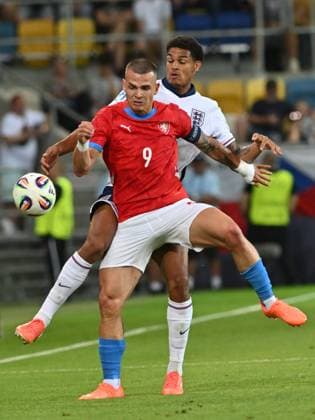 L-R Vaclav Sejk (CZE) and Jarell Quansah (ENG) in action during the European Under-21 Championship Group B match Czech Republic vs England, Dunajska Streda, Slovakia, June 12, 2025. (CTKxPhoto VaclavxSalek) CTKPhotoP2025061209260  CTKPhotoP2025061209260