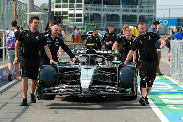 Crew move the car of Kimi Antonelli (ITA), Mercedes-AMG Petronas F1 Team, 12, on pit road during Setup Day during Pirelli Grand Prix du Canada 2025 - press conference, PK, Pressekonferenz Formula 1 Championship in Montreal, Canada, June 12 2025  Copyright: xScottxColeman IPAxSportx xipa-agency.netx xx IPA_58975345 IPA_Agency_IPA58975345