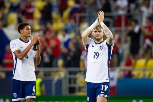 Sport Bilder des Tages CZECHIA U21, U 21 - ENGLAND U21 Harvey Elliott, Jarell Quansah of England during the UEFA European Under-21 Championship 2025 Group B football match between Czechia U21 and England U21. Stadium DAC Arena (Mol Arena), Dunajska Streda, Slovakia, June 12, 2025. Photo by Branislav Racko Copyright: xx 080A7774