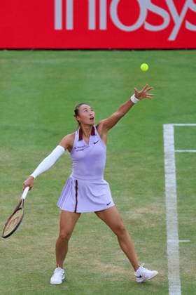 12th June 2025; HSBC Championships, Queen s Club, West Kensington, London, England: HSBC Womens Championships Queens Club, Day 4; Qinwen Zhang (CHN) serves to McCartney Kessier (USA)  ActionPlus12800459 HongboxChen